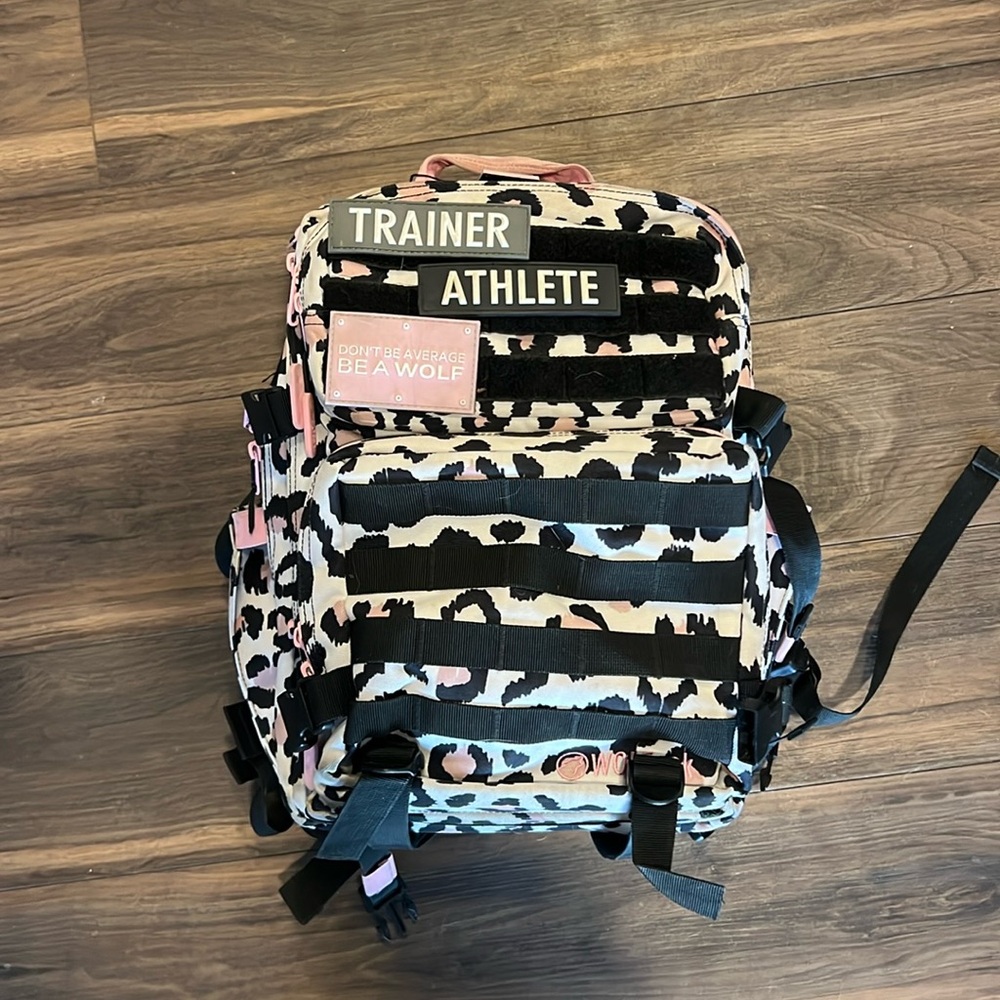 Wolfpak Pink Leopard 35ml Bag